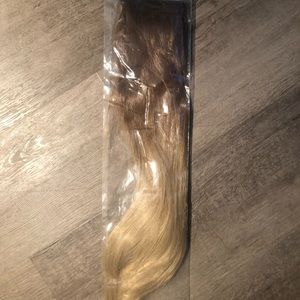 “Halo” hair extensions